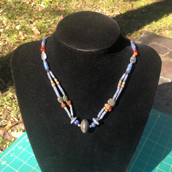 20” Lapis Lazuli and multi-colored bead necklace - Picture 5 of 5